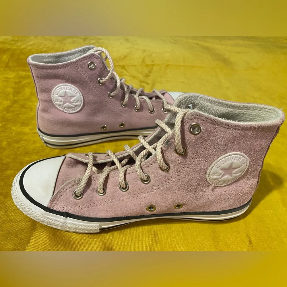 Converse Kids Pink High-Top Sneakers with Llama Print